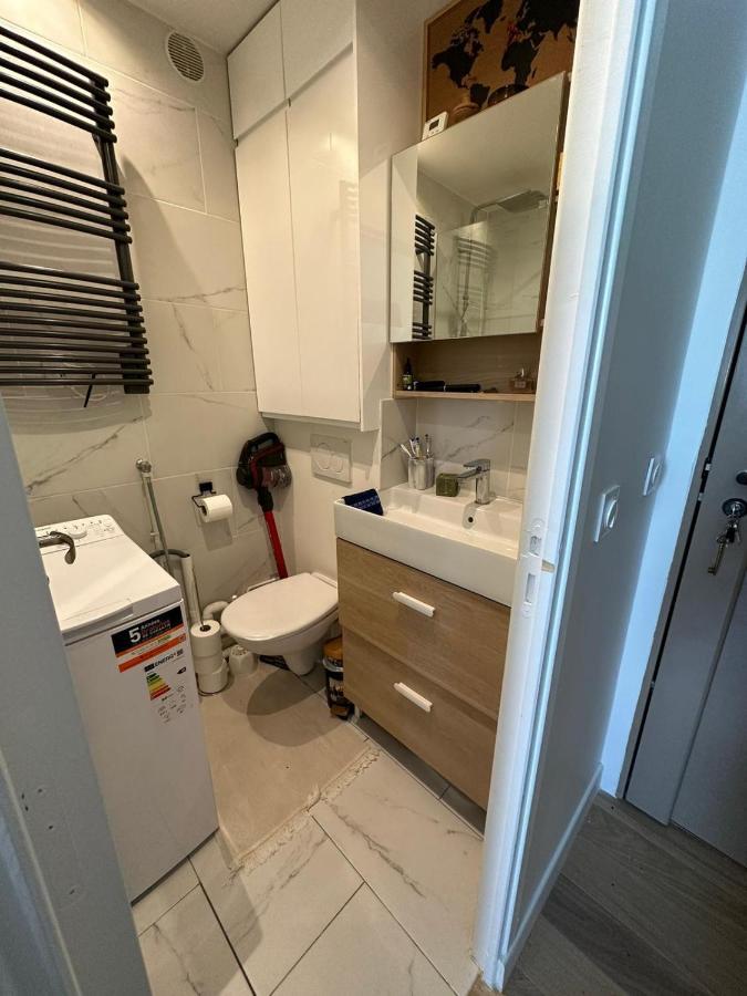 Studio Au Calme A Deux Pas Du Sacre Coeur Париж Екстериор снимка
